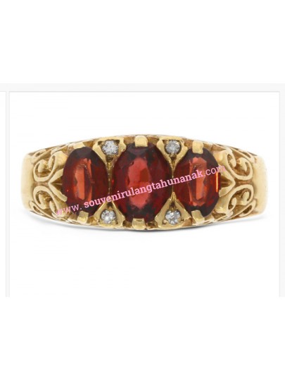 Garnet With Diamond Ring H-R005 (Preloved)